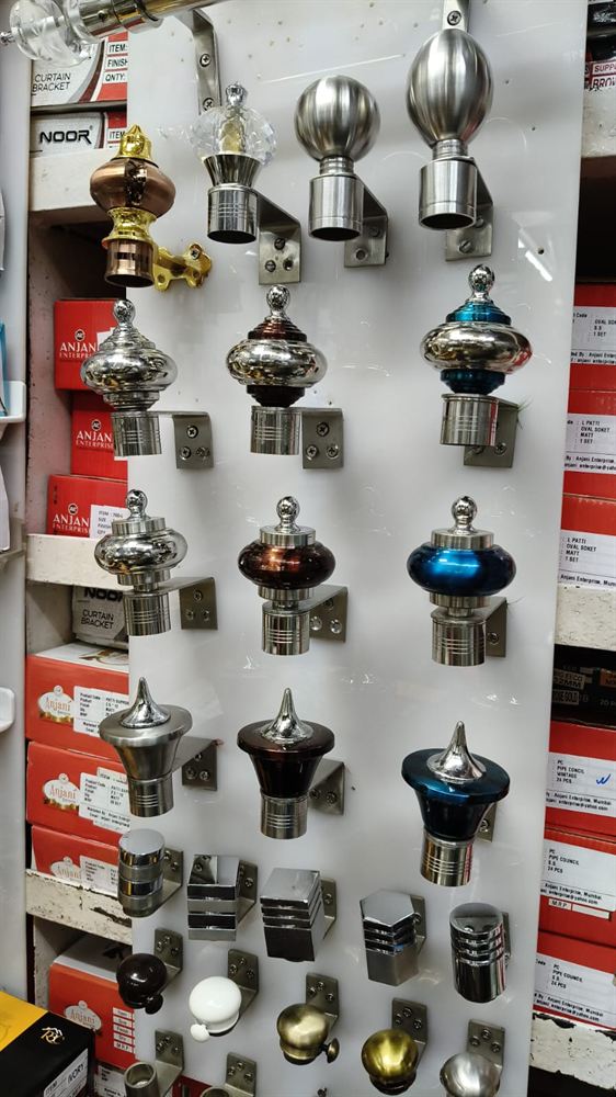 Decorative Curtain Rod Finials and Mounting Brackets
