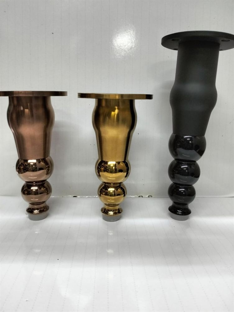Decorative Furniture Legs with Turned Profile
