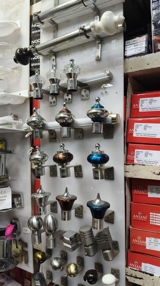 Curtain Rod Finials and Decorative End Caps